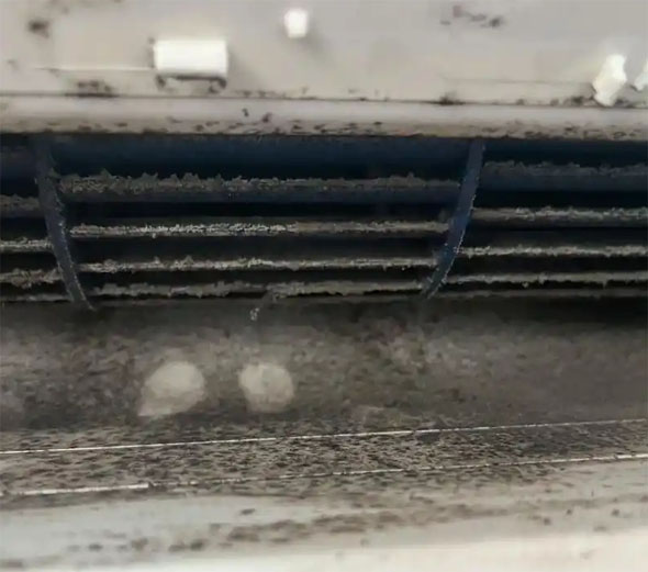 绵竹空调吹的风有股烧焦味是怎么回事